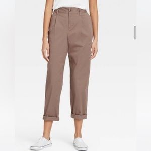 Women’s brown high rise pleat front straight leg ankle pants size  Small. NWT.